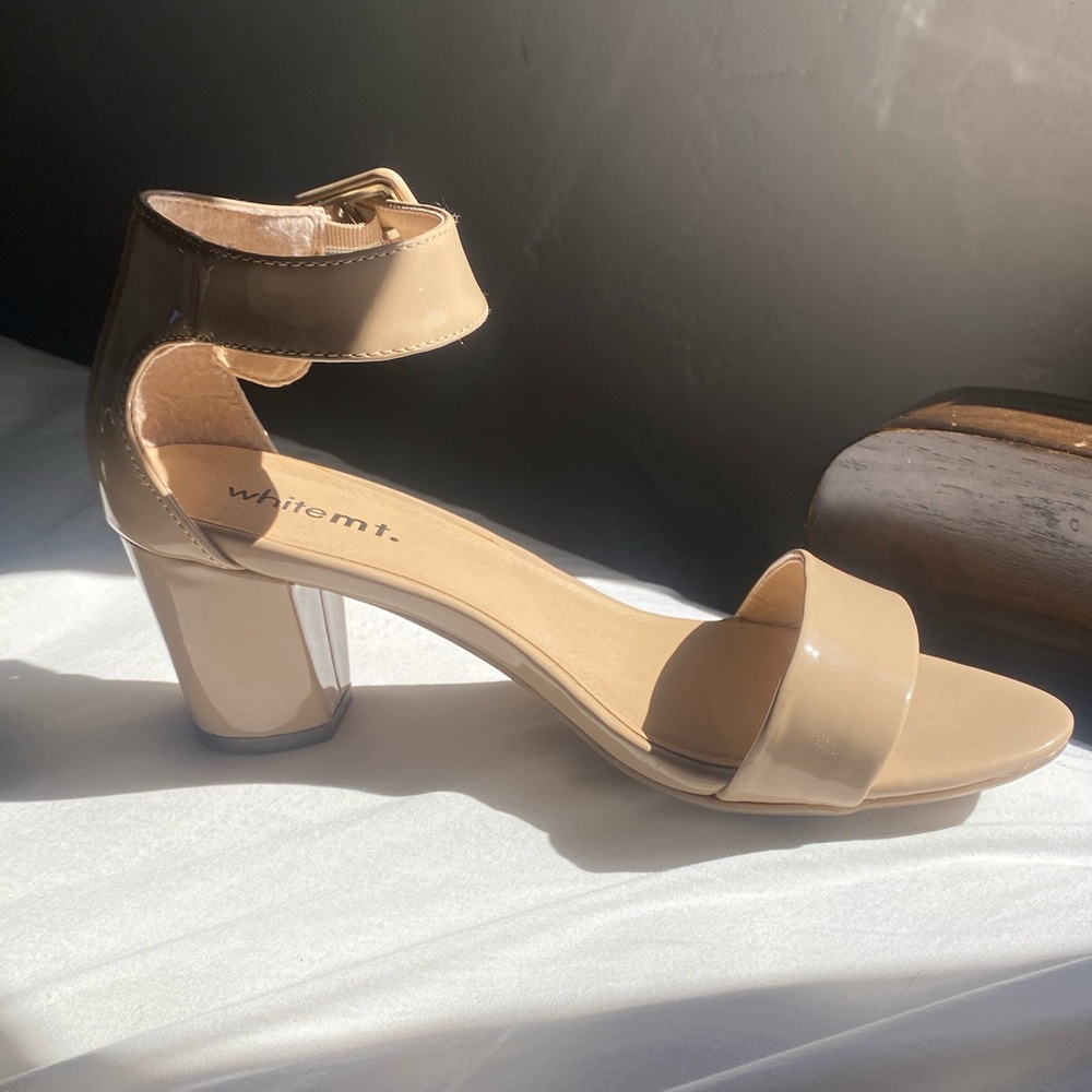 White Mountain Tan Ankle Strap Sandals